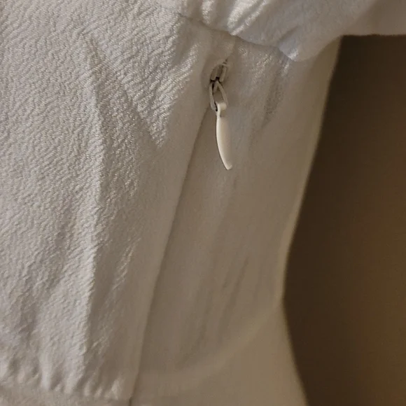 Beautiful flowy mini dress! - Picture 4 of 12